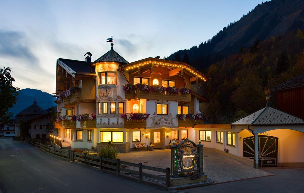 豪尔兹高 菲莉斯克罗斯哈蒙妮旅馆酒店 外观 照片